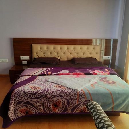 Destiny Hotel Solan Luaran gambar